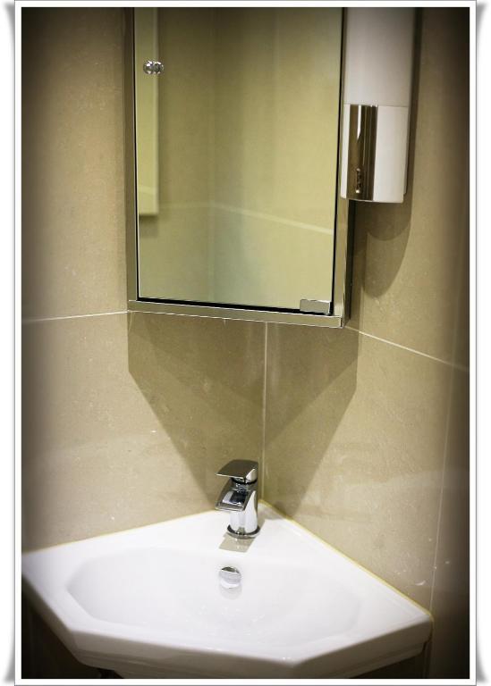 London Malvern Road Rooms To Let 部屋 写真